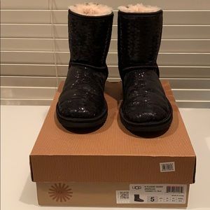 Black UGG Short Sparkles